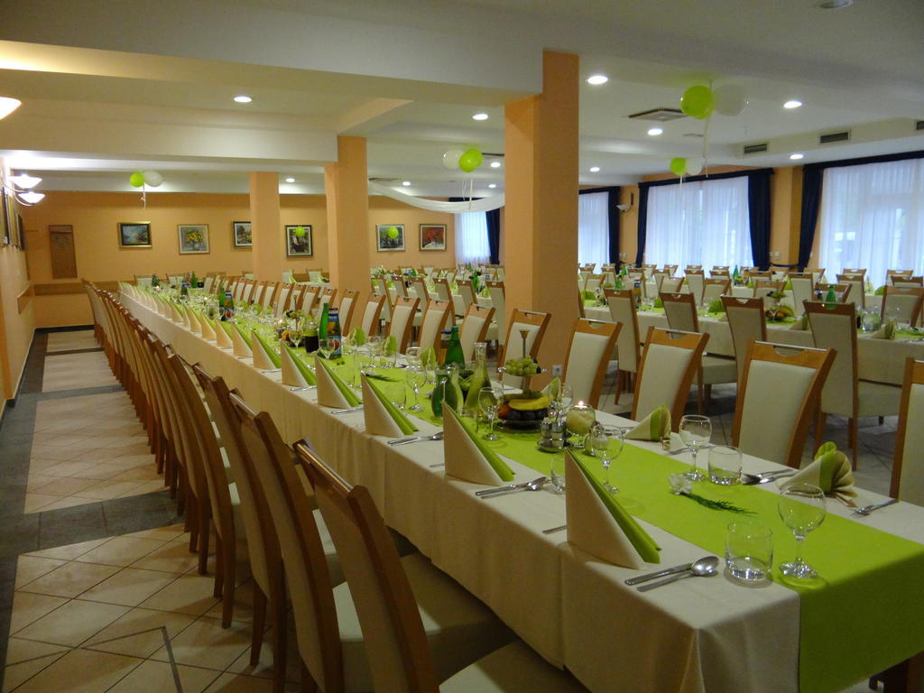 Rooms Hochkraut 첼레 외부 사진