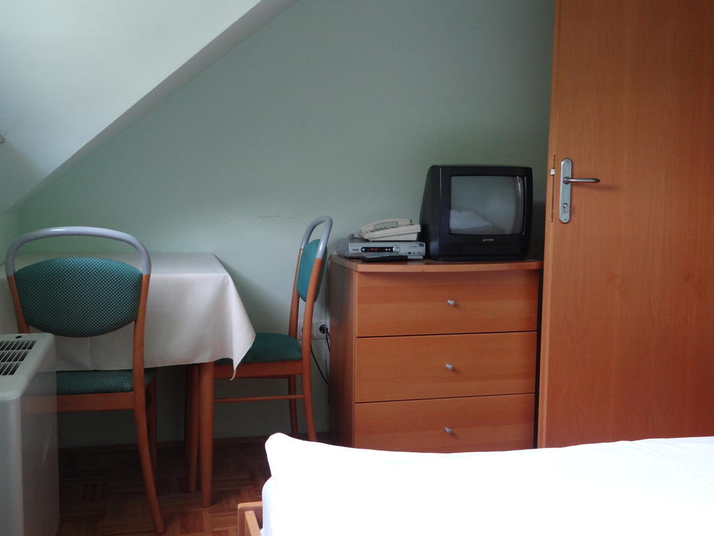 Rooms Hochkraut 첼레 객실 사진
