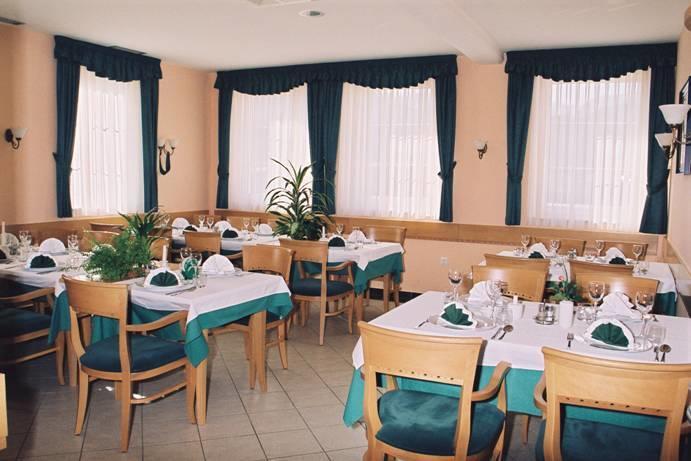 Rooms Hochkraut 첼레 외부 사진